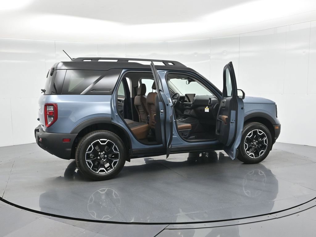 New 2025 Ford Bronco Sport Outer Banks w/ Outer Banks Tech Package+ image 4