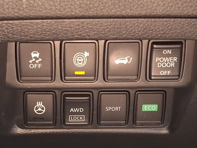 Used 2017 Nissan Rogue SV AWD/4WD image 25