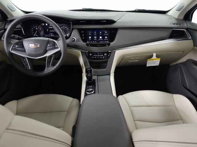 New 2025 Cadillac XT5 Premium Luxury w/ Technology Package image 9