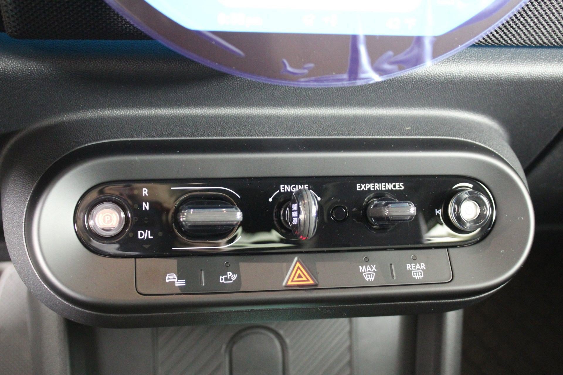 Used 2026 MINI Cooper 4-Door Hardtop FWD image 16