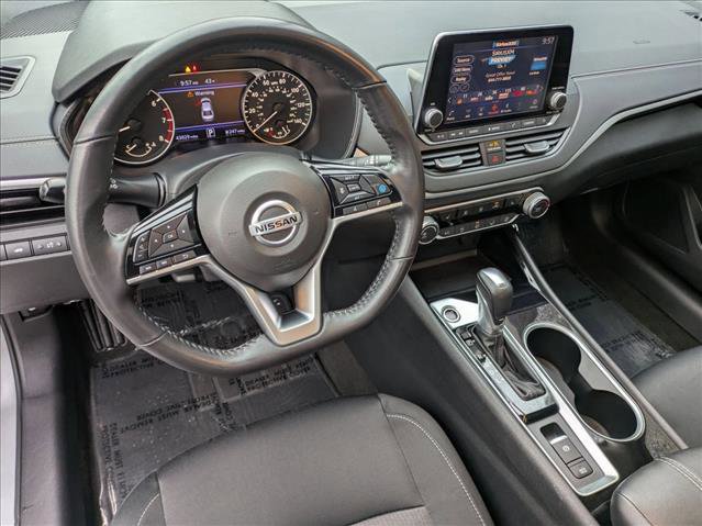 Used 2022 Nissan Altima 2.5 SV w/ SV Premium Package image 10