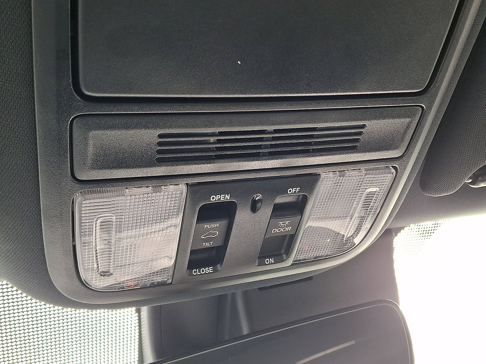 Used 2023 Honda Passport TrailSport image 27