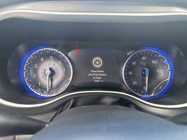 Used 2024 Chrysler Pacifica Touring-L FWD image 15
