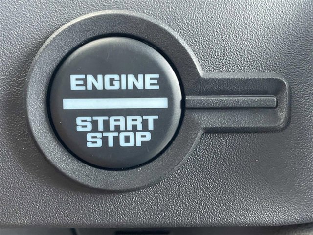 New 2025 Ford Bronco 4-Door image 5