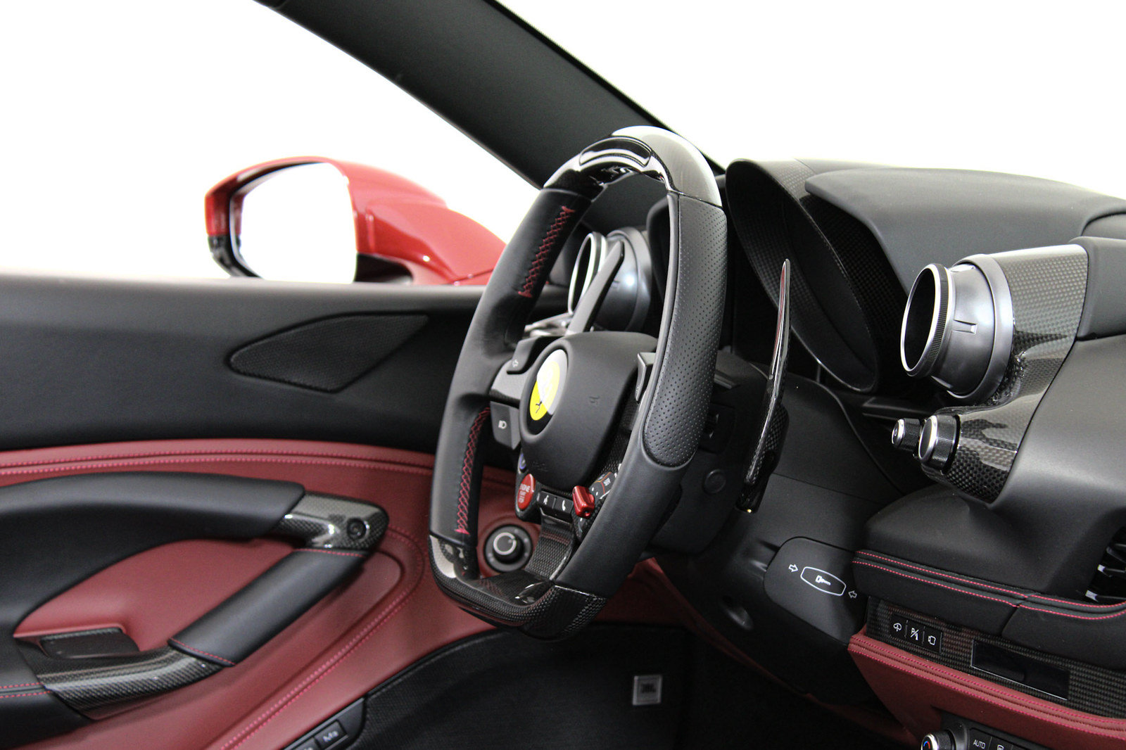 Certified 2023 Ferrari F8 Tributo RWD image 39