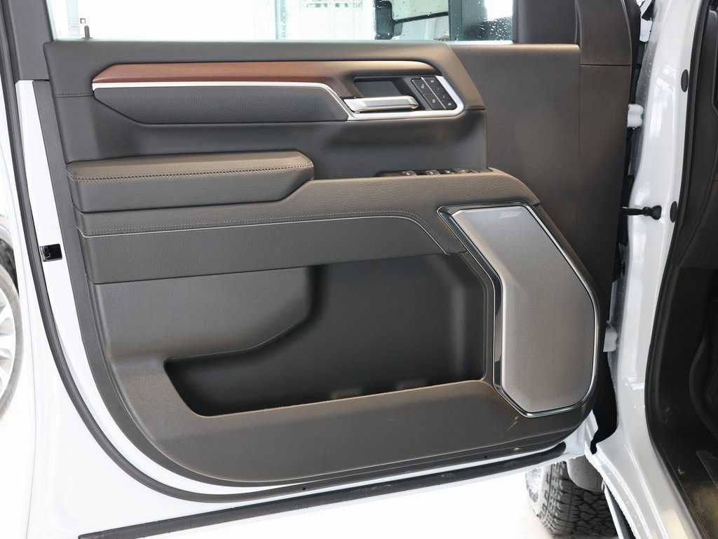 New 2026 GMC Sierra 3500 Denali w/ Denali Reserve Package image 11