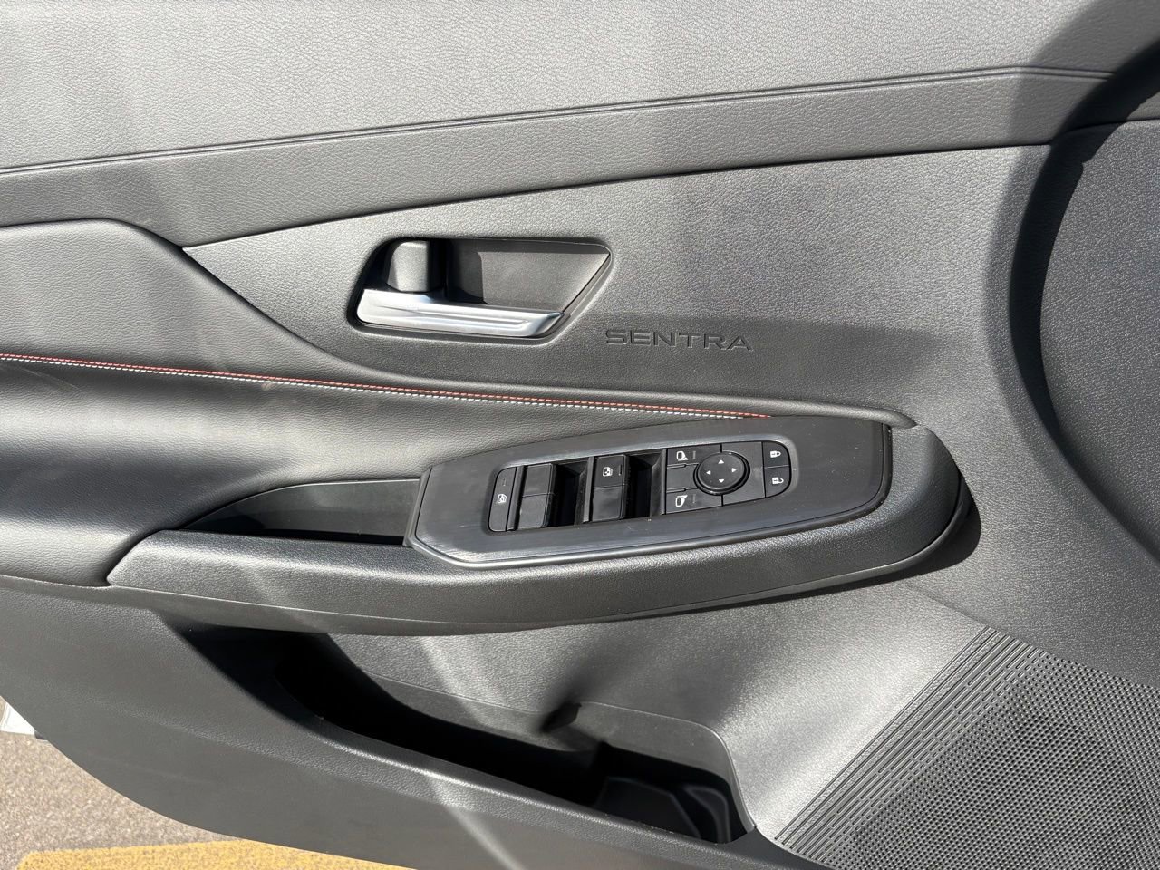 New 2026 Nissan Sentra SR image 17