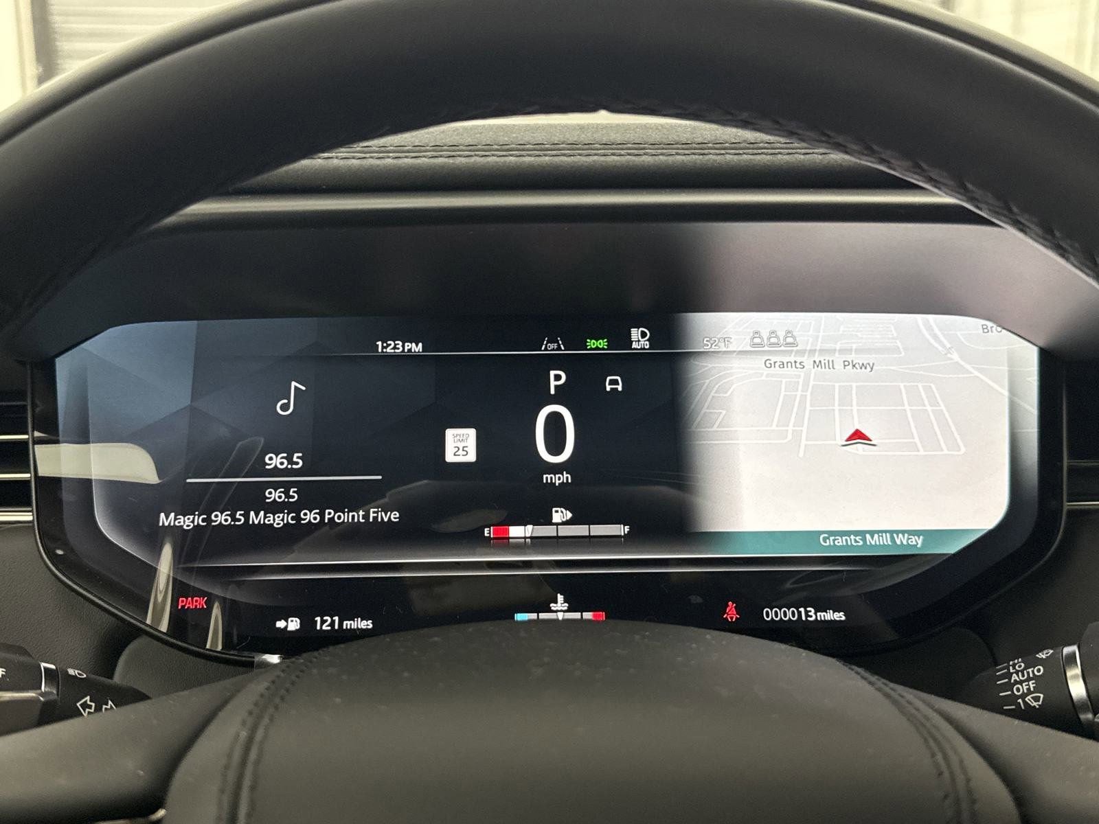 New 2025 Land Rover Range Rover Sport Dynamic SE image 17