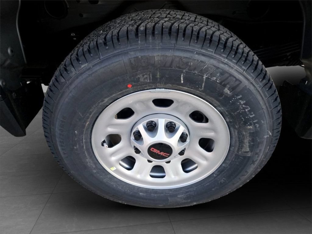 New 2026 GMC Sierra 2500 Pro w/ Convenience Package AWD/4WD image 33