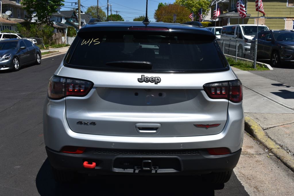 Used 2025 Jeep Compass Trailhawk w/ Trailer Tow Group AWD/4WD image 7
