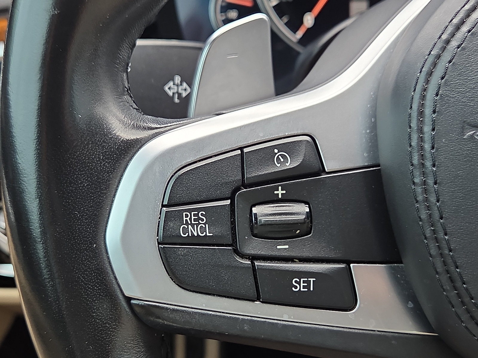 Used 2018 BMW 540i w/ M Sport Package RWD image 21