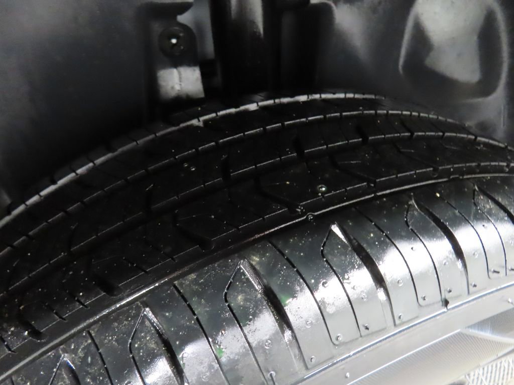 Used 2018 Jeep Cherokee Limited w/ High Altitude Package image 35