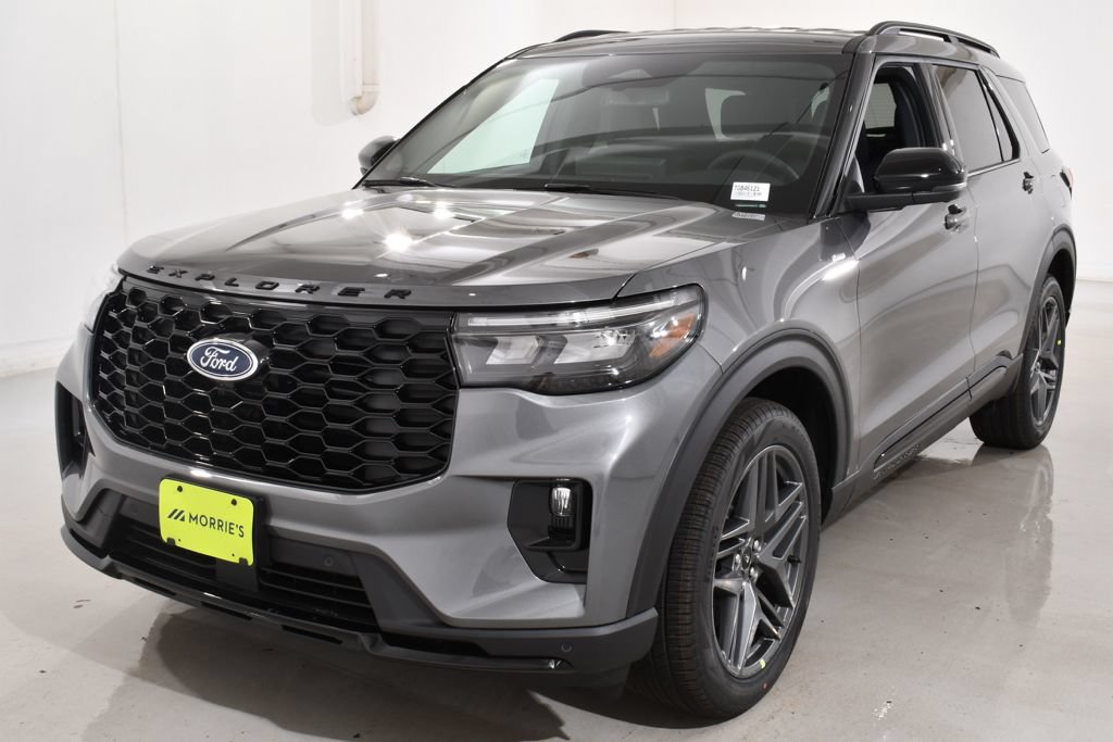 New 2026 Ford Explorer ST-Line w/ ST-Line Street Pack AWD/4WD image 2
