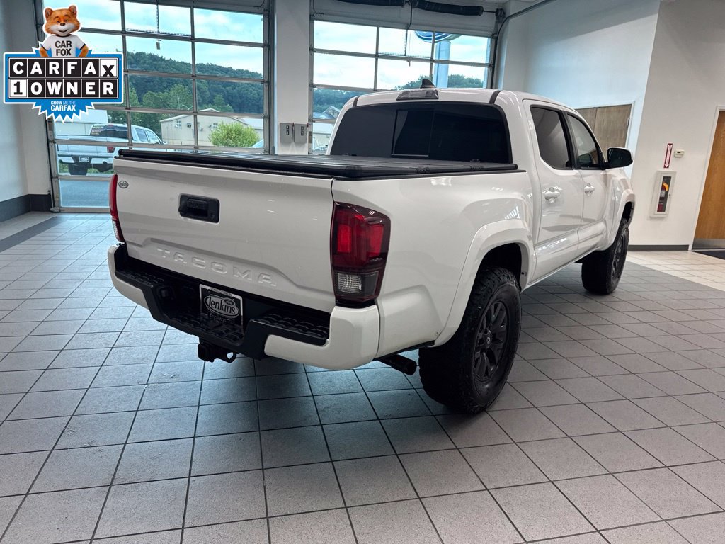 Used 2022 Toyota Tacoma SR5 AWD/4WD image 18