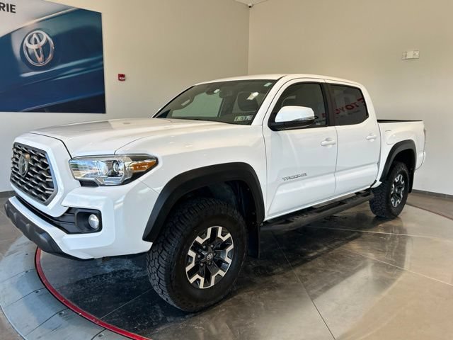Certified 2020 Toyota Tacoma TRD Off-Road w/ Technology Package AWD/4WD image 2