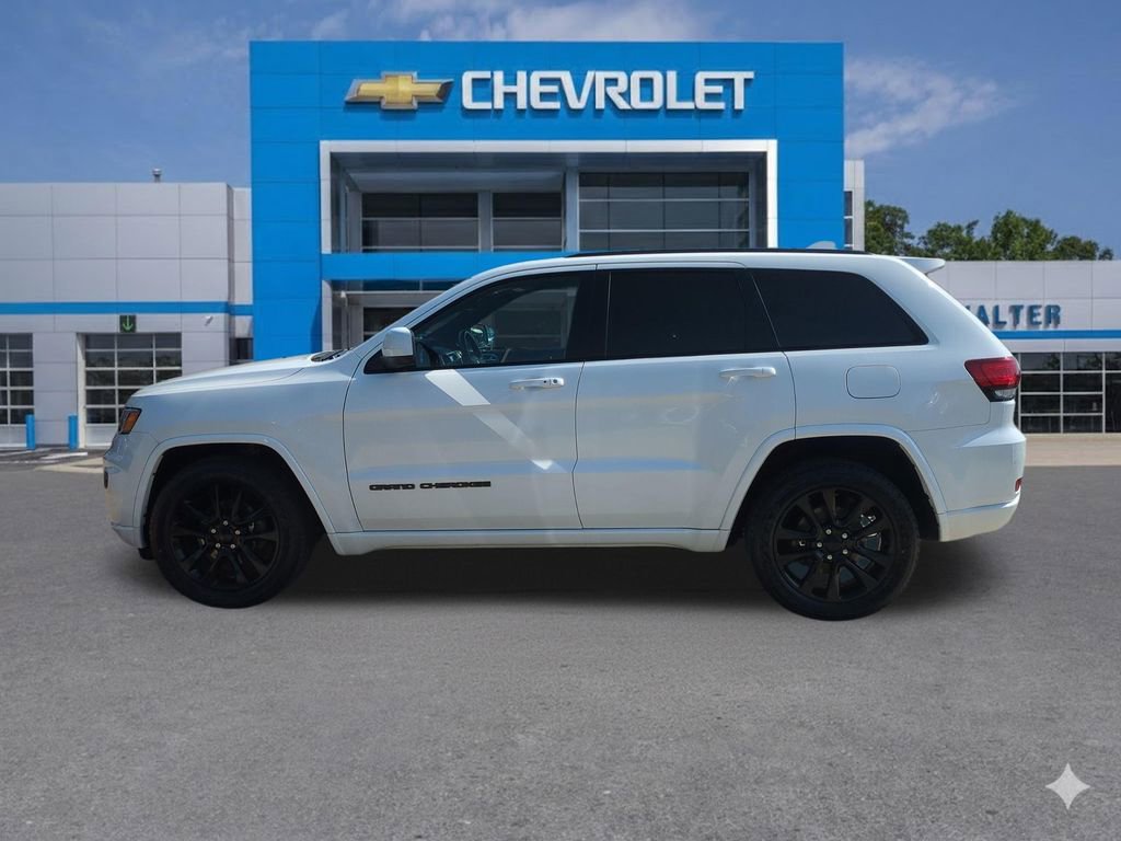 Used 2017 Jeep Grand Cherokee Altitude video 2