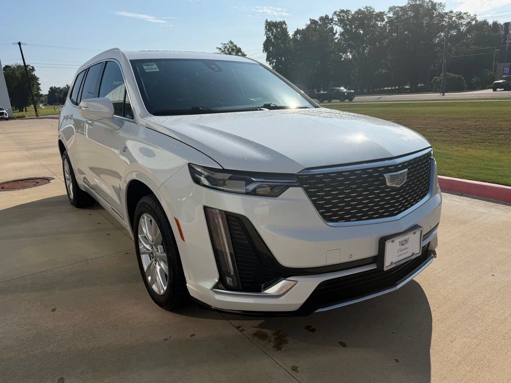 Used 2024 Cadillac XT6 Luxury FWD image 9