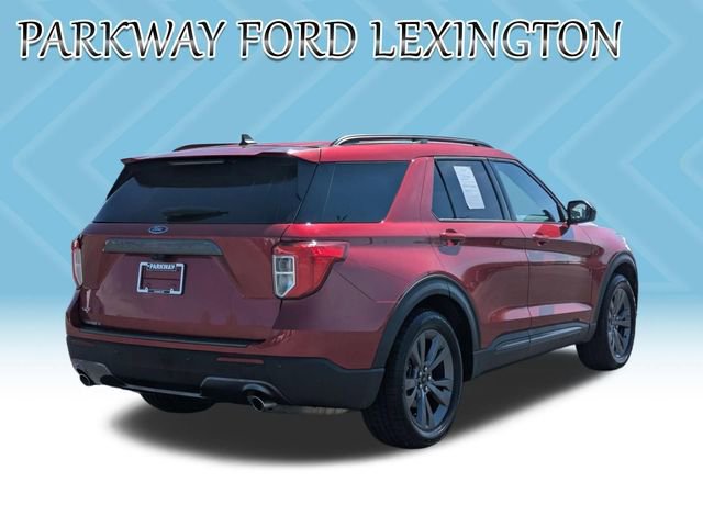 Used 2022 Ford Explorer XLT w/ Equipment Group 202A image 5