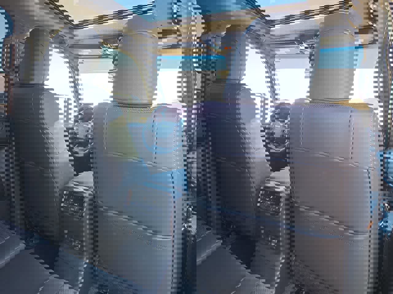 Used 2025 Toyota Land Cruiser image 16