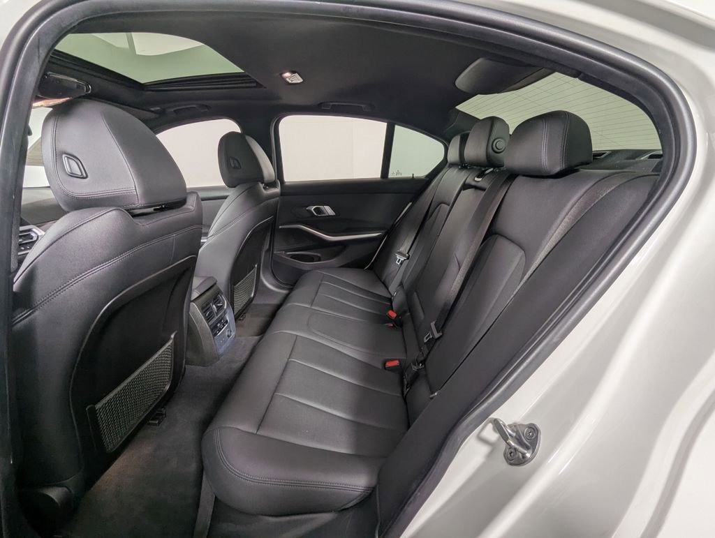 Used 2020 BMW 330i Sedan w/ Convenience Package image 15