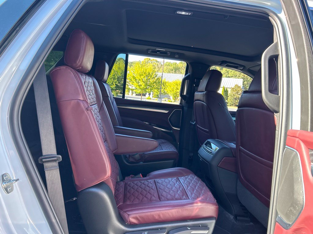 Used 2026 Cadillac Escalade Luxury w/ Touring Package AWD/4WD image 49