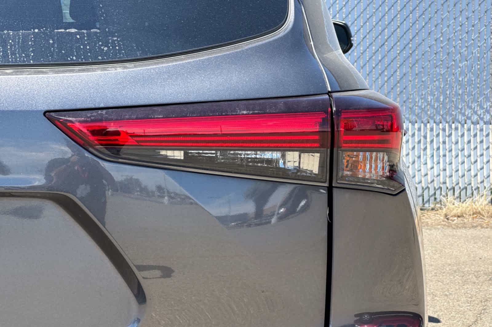 Certified 2020 Toyota Highlander LE FWD image 21