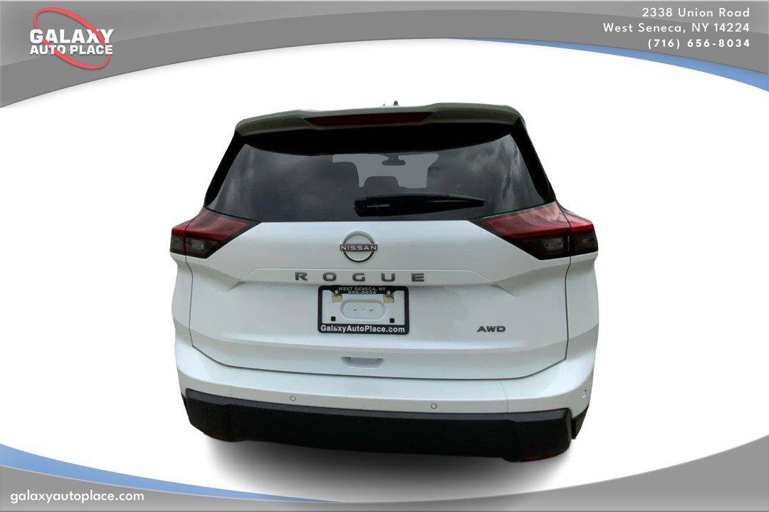 Used 2025 Nissan Rogue SV AWD/4WD image 6