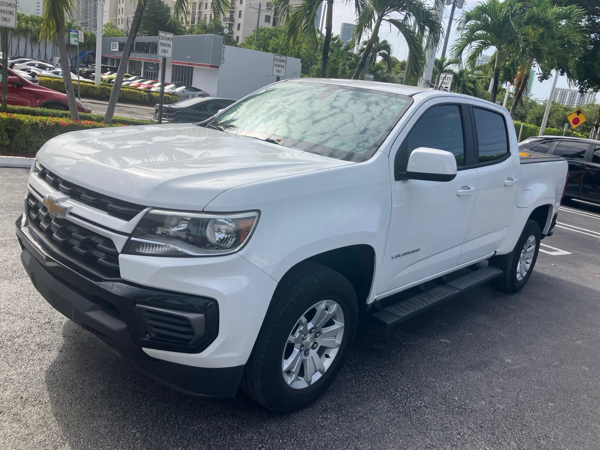 Used 2022 Chevrolet Colorado LT RWD image 2