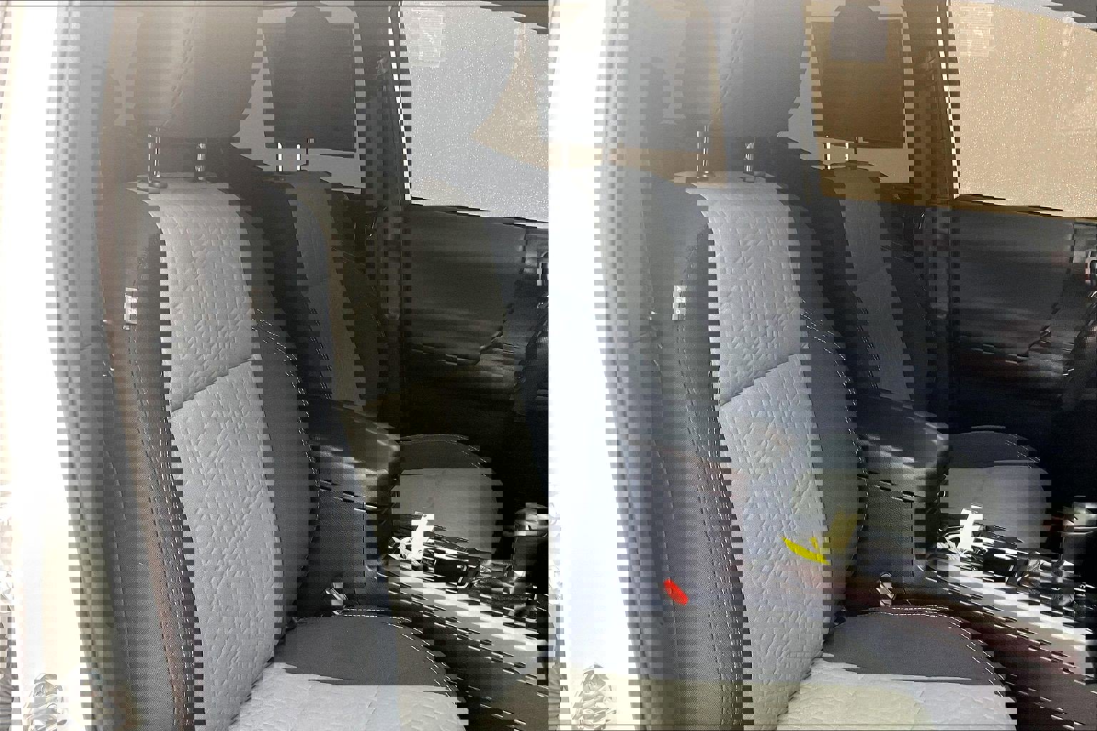 Used 2021 Toyota Tacoma TRD Off-Road w/ Technology Package AWD/4WD image 6