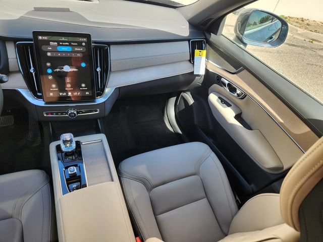 New 2026 Volvo XC90 T8 Plus w/ Protection Package AWD/4WD image 12