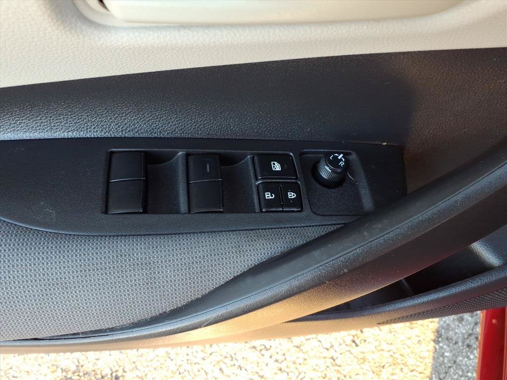 Used 2022 Toyota Corolla LE FWD image 25