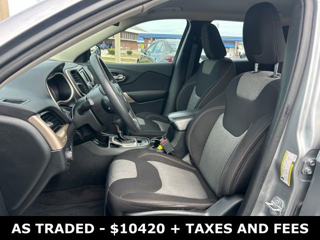 Used 2017 Jeep Cherokee Sport image 14