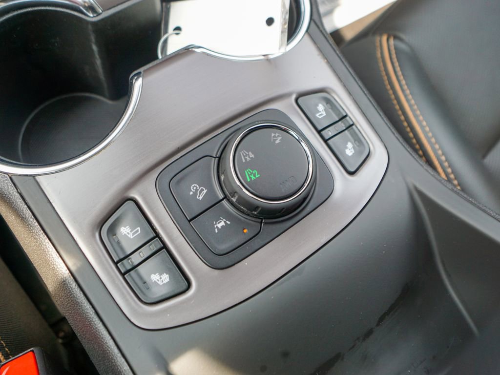 Used 2022 GMC Terrain AT4 image 28