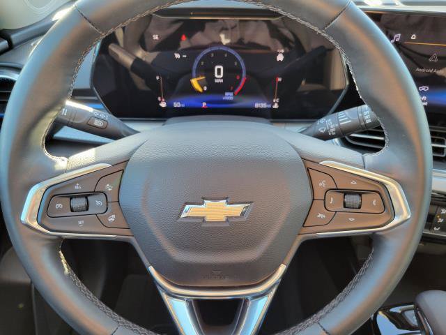 Used 2025 Chevrolet Trax LT w/ LT Convenience Package FWD image 12