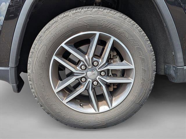 Used 2018 Jeep Grand Cherokee Limited AWD/4WD image 18