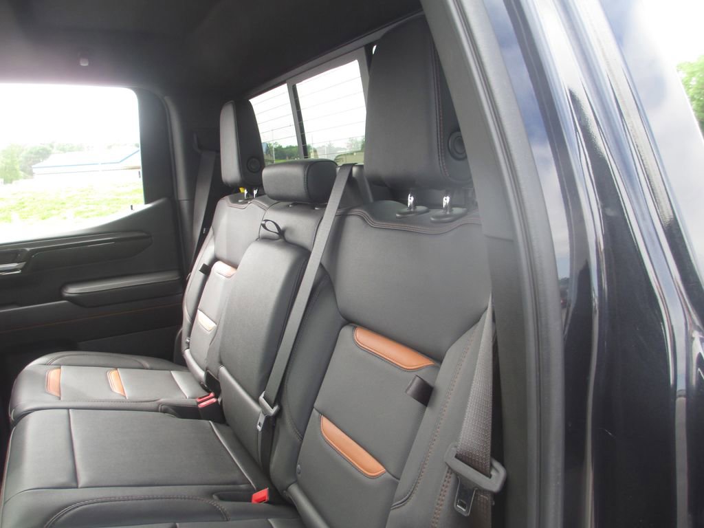 Used 2023 GMC Sierra 1500 AT4 w/ AT4 Premium Package AWD/4WD image 27