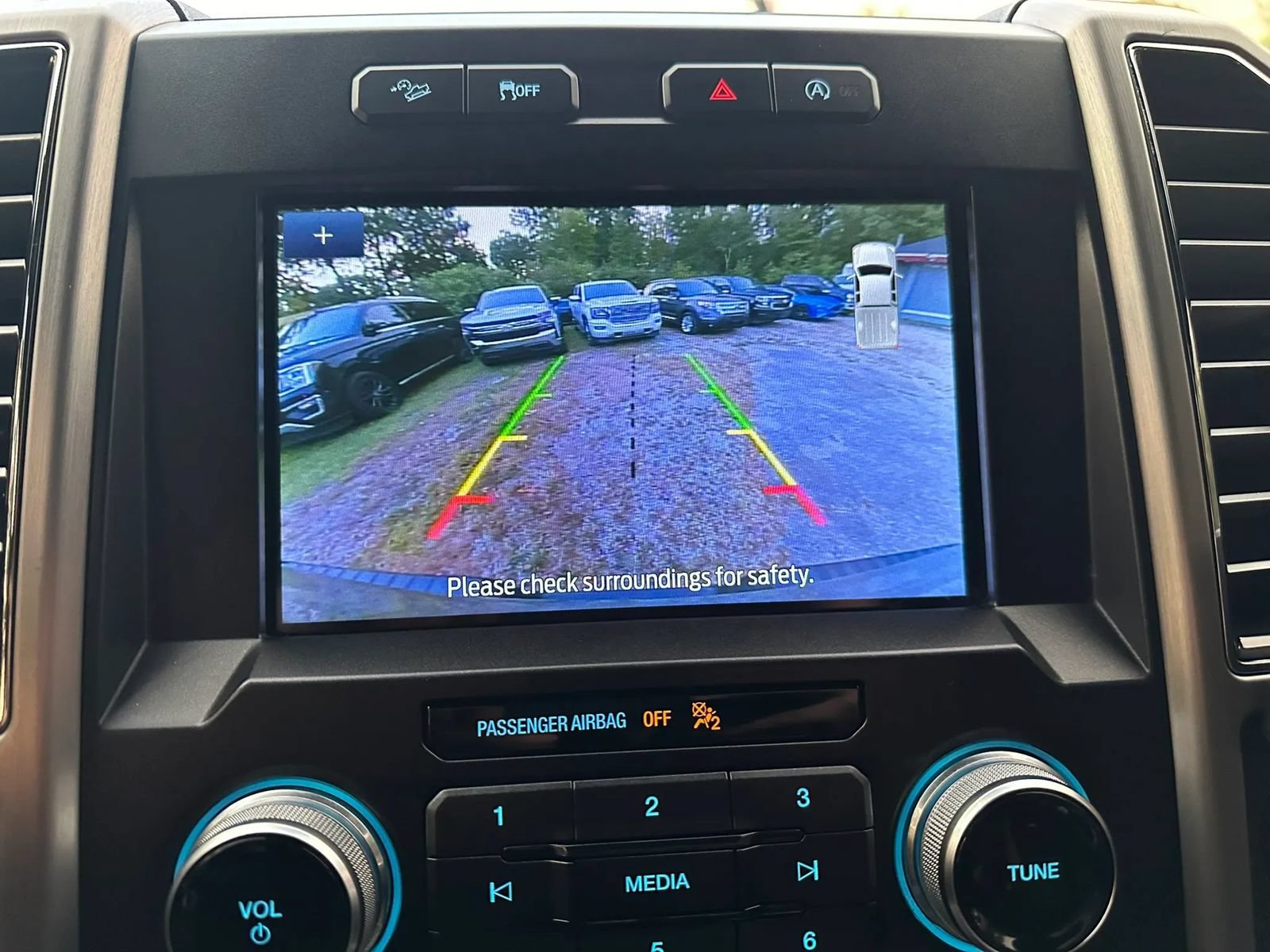Used 2019 Ford F150 Platinum w/ Trailer Tow Package AWD/4WD image 34