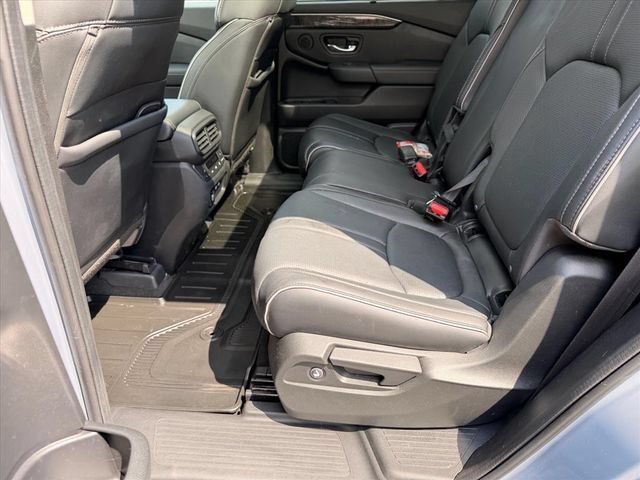 Used 2023 Honda Pilot Elite image 11