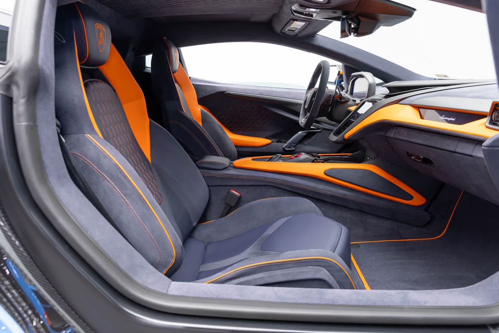 Used 2024 Lamborghini Revuelto AWD/4WD image 9