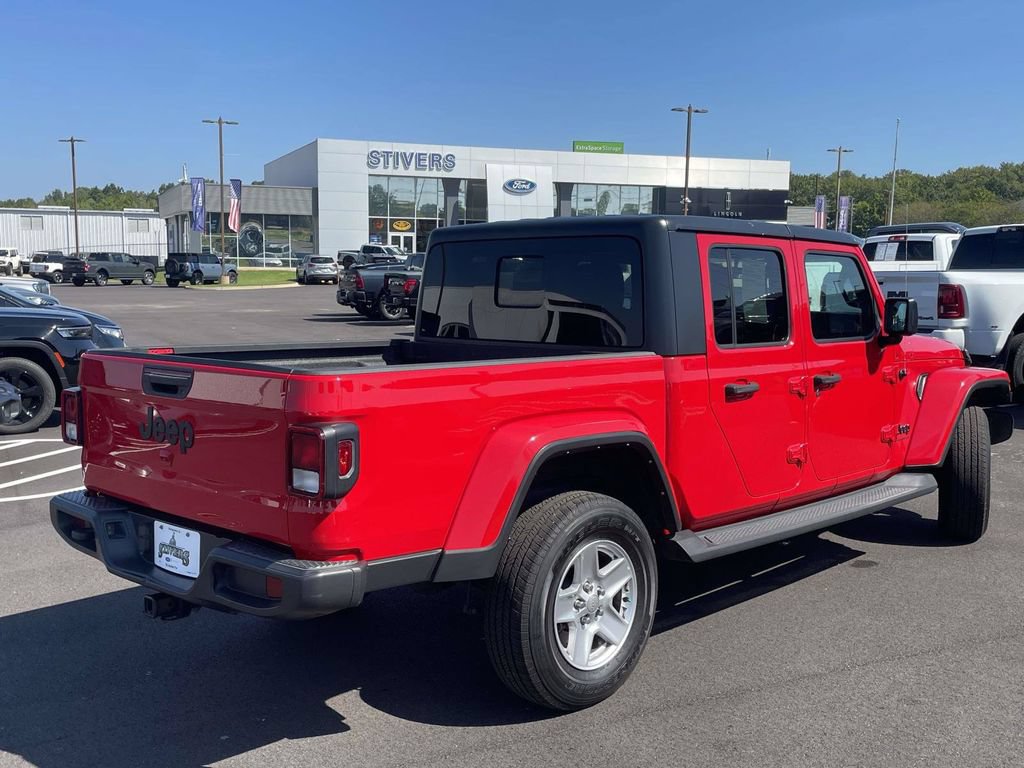 Used 2023 Jeep Gladiator Sport AWD/4WD image 3