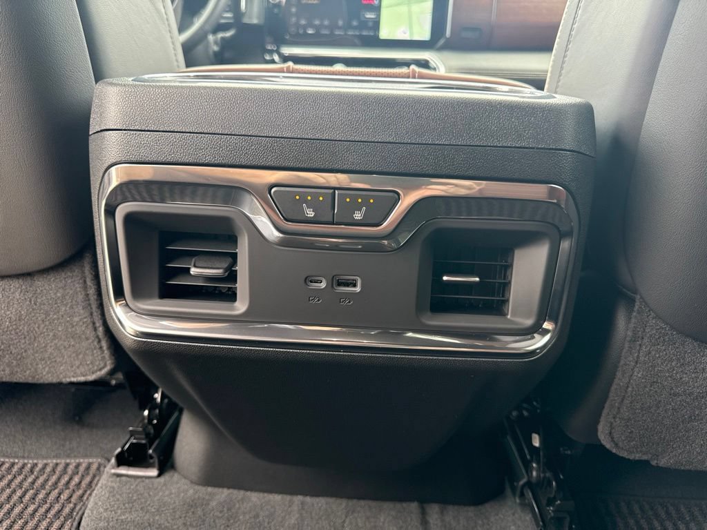 New 2026 GMC Sierra 3500 Denali Ultimate AWD/4WD image 14