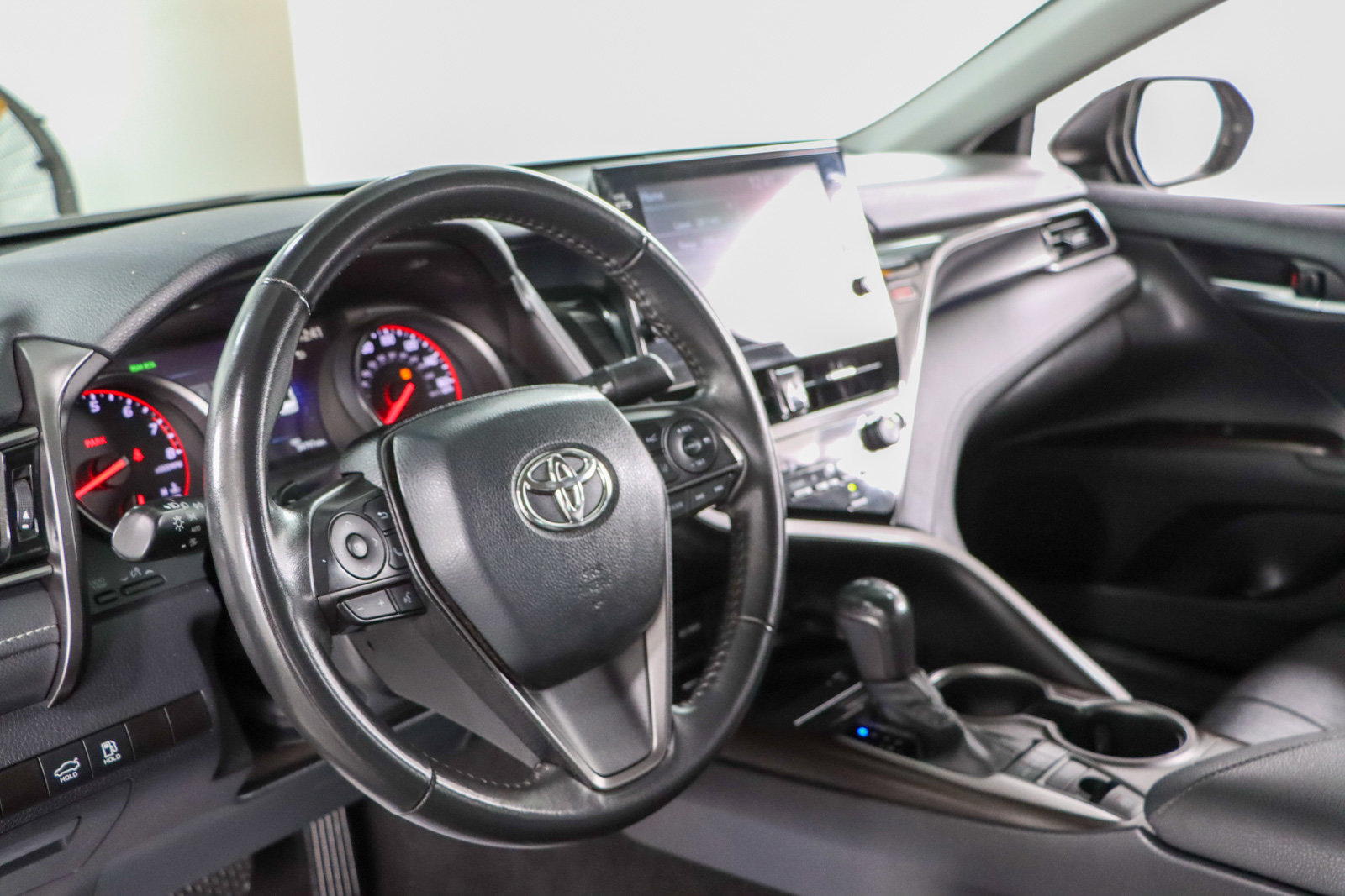 Used 2024 Toyota Camry XSE FWD image 22
