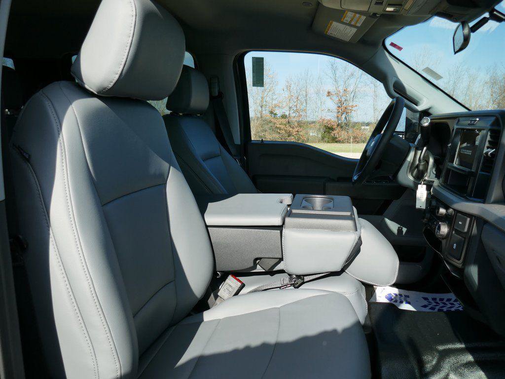 New 2026 Ford F250 XL w/ XL Off-Road Package image 10