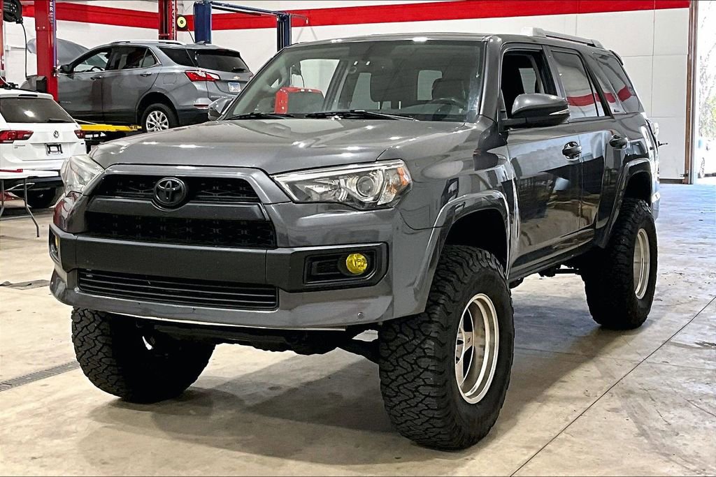 Used 2015 Toyota 4Runner Limited AWD/4WD image 34