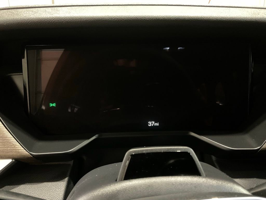 Used 2025 GMC Acadia Denali w/ Super Cruise Package image 17