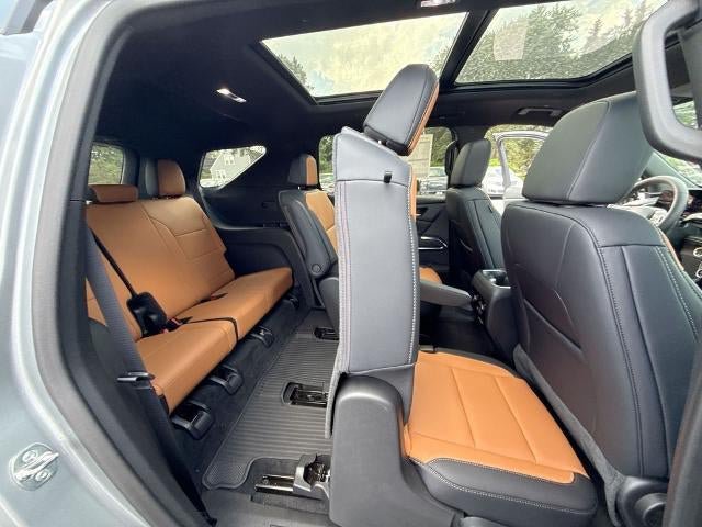 New 2027 Chevrolet Traverse Z71 w/ Driver Confidence Package AWD/4WD image 27