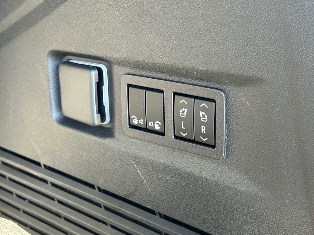 Used 2023 Chevrolet Tahoe RST w/ Luxury Package image 8