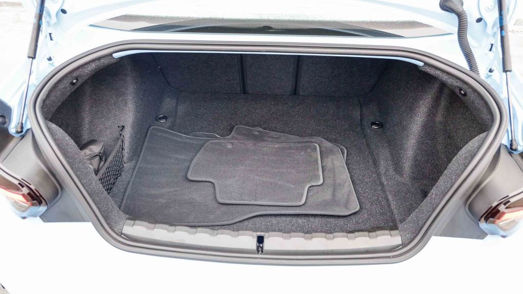 Used 2024 BMW M2 w/ Lighting Package image 25