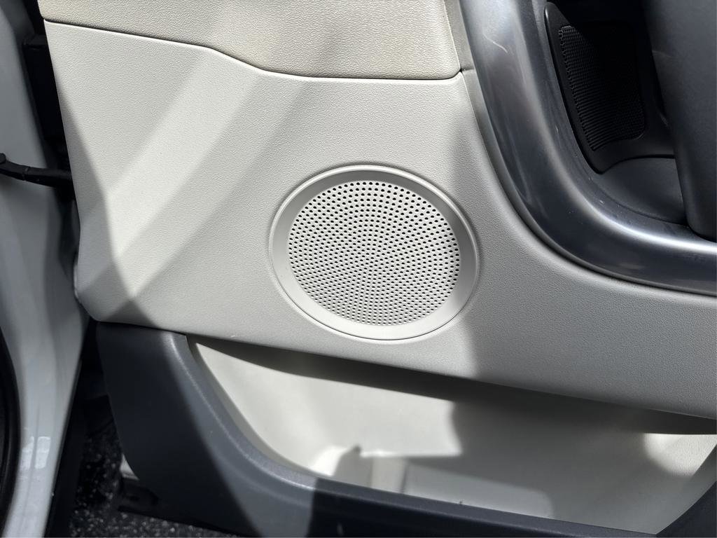 Used 2017 Land Rover Discovery Sport SE image 50