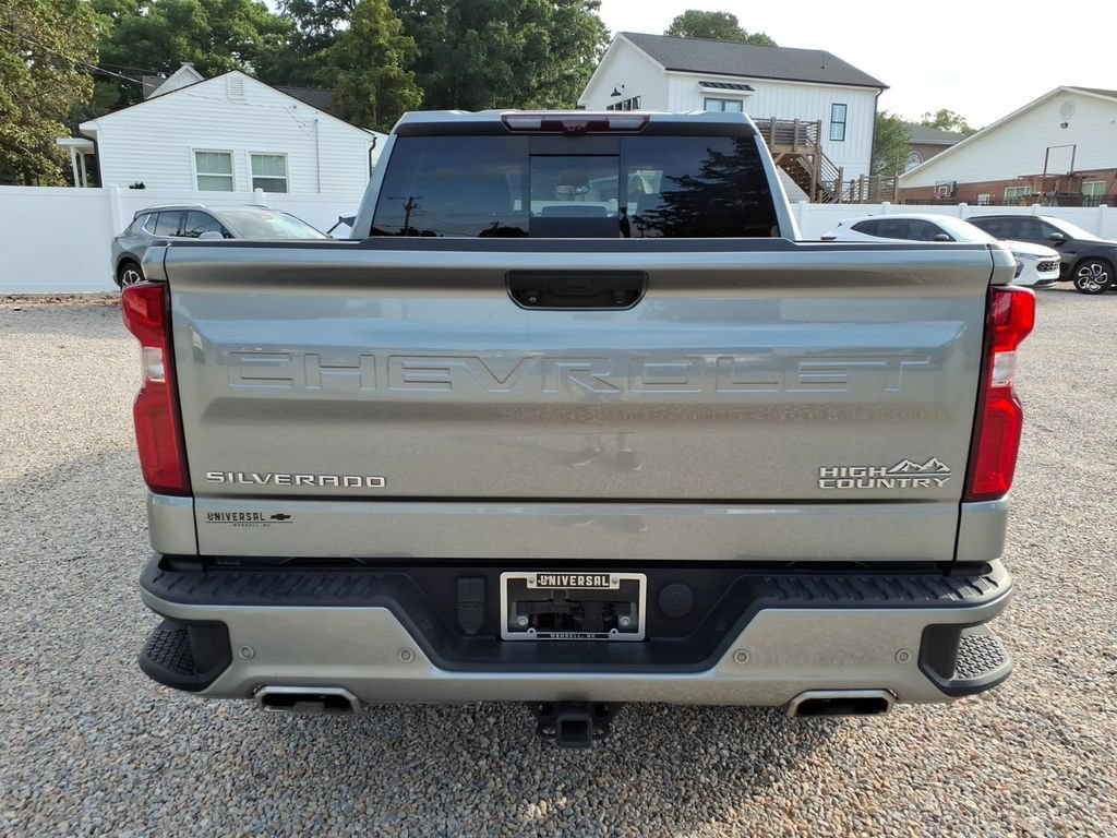 Used 2023 Chevrolet Silverado 1500 High Country w/ High Country Premium Package AWD/4WD image 6